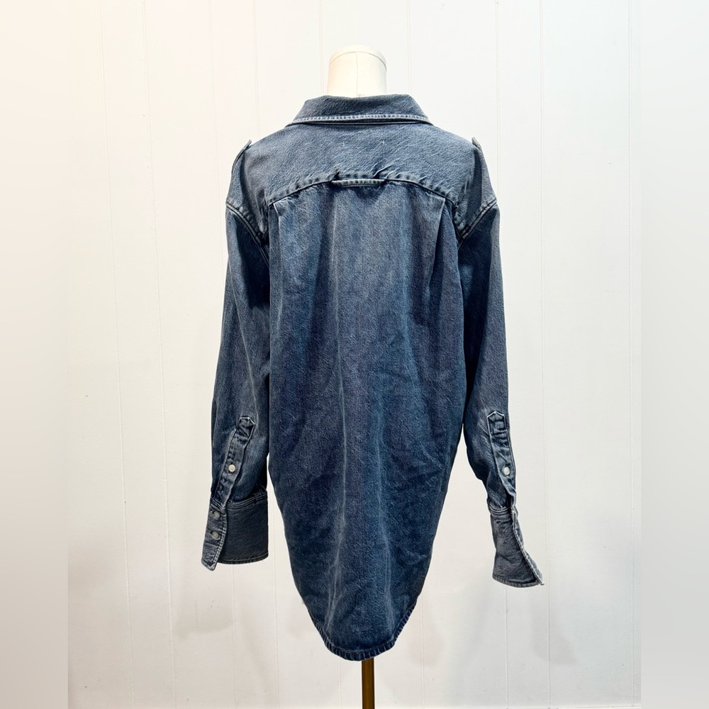 Citizens Of Humanity Ari Denim Relaxed Fit Button Up Shirt in Dweller Medium - Picture 5 of 10